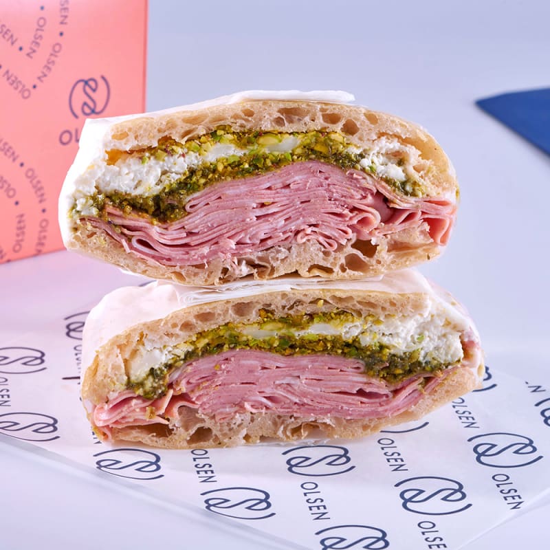 Sándwich Focaccia mortadela