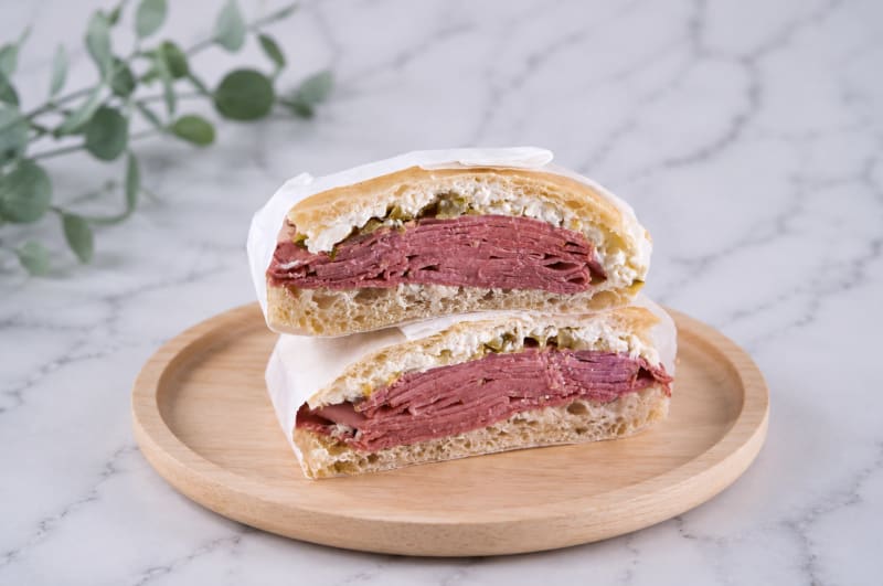 Focaccia pastrami