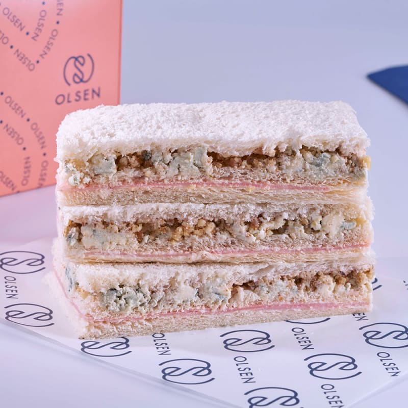 Sándwich Jamón y roquefort con nueces