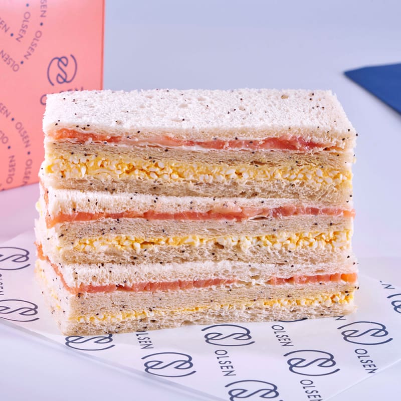 Sándwich Salmón y huevo